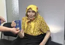 Украинка, которой почти 100 лет, получила свой первый заграничный паспорт, чтобы увидеться с внуками