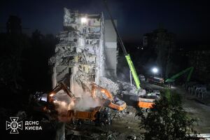 Число погибших от атаки РФ в Киеве возросло. Зеленский объяснил, почему Путин воюет против жилых домов