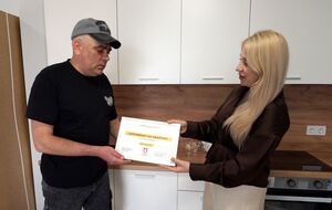 Після 654 днів у полоні захисник Маріуполя отримав квартиру від Фонду Ріната Ахметова