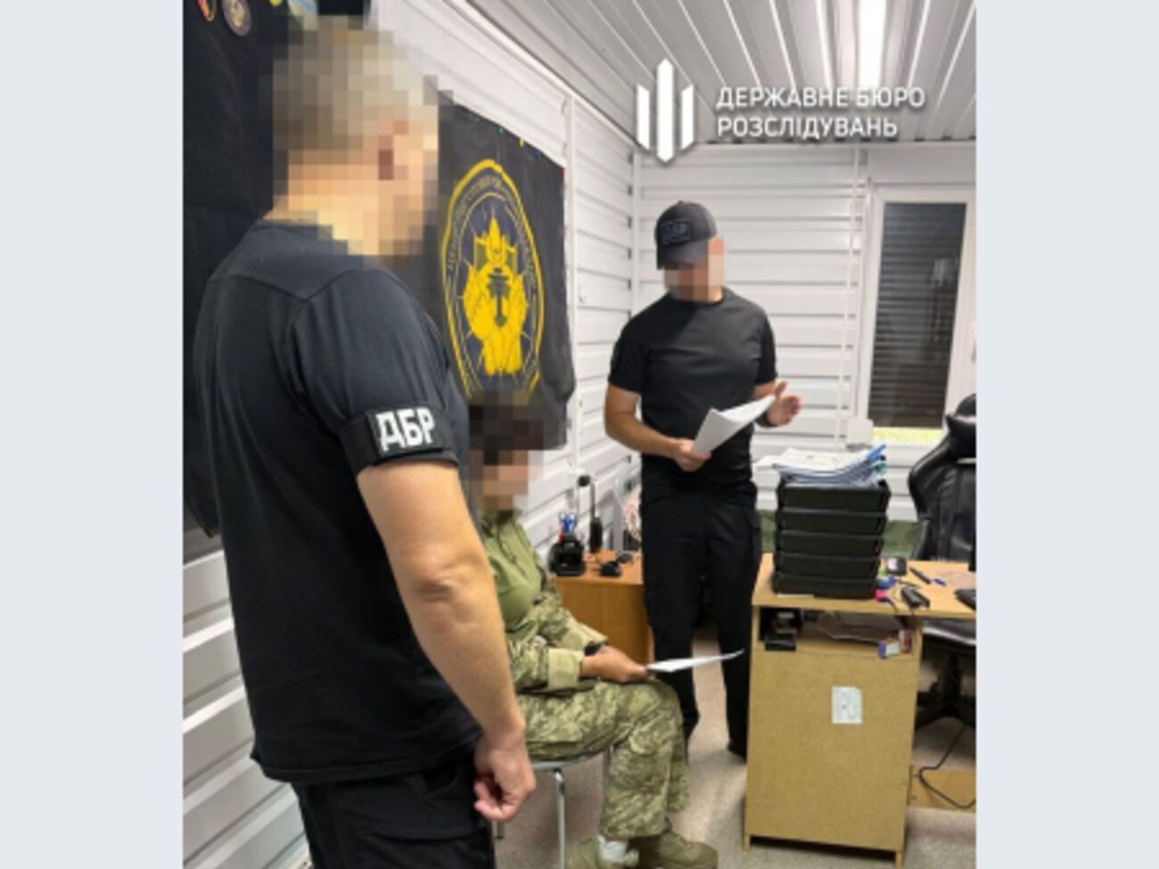 "Чистий четвер". ДБР проводить понад 100 обшуків у ТЦК по всій Україні