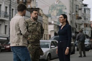 Від Каразіна до Римарської. Андрій Білецький показав Лорі Лумер Харків, який воює