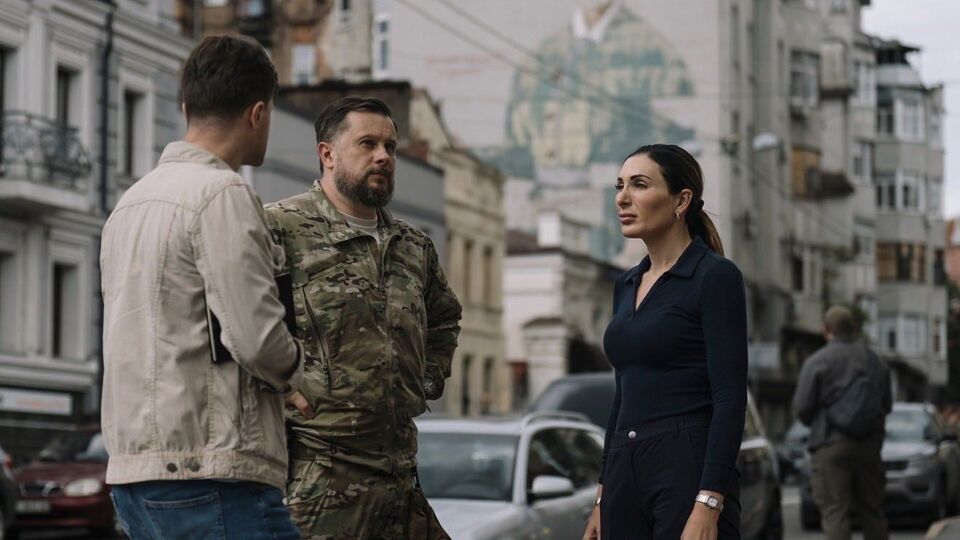 Від Каразіна до Римарської. Андрій Білецький показав Лорі Лумер Харків, який воює