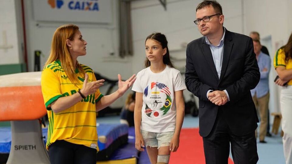 Українська гімнастка Олександра Паскаль продовжує світове турне. Про важливість ініціативи розповіли в посольстві України у Бразилії
