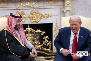 Поки США бомблять Іран, Трамп дозволив ядерні розроблення сусідній країні. У чому річ?
