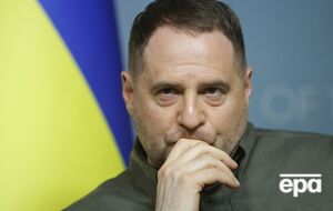 ЗМІ обговорюють дозвіл, за яким Єрмак їздив нібито на зустріч із Сирським. Ексглава ОП випустив заяву