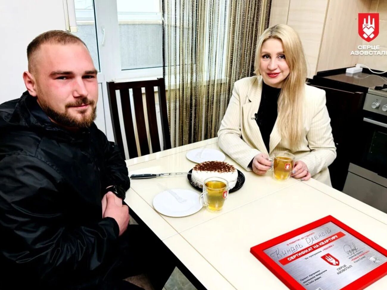 Защитник Мариуполя Алексей Киналь после 10 месяцев плена получил квартиру в Виннице – "Сердце Азовстали"