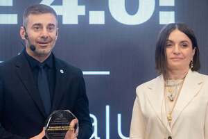 Ахметов отримав особисту відзнаку від омбудсмена