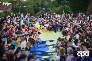 "Що робити з цими людьми?" У Польщі тисячі українських біженців можуть втратити житло