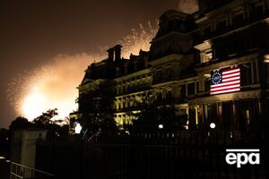 З нагоди 250-річчя США. У пасажирський літак влучив феєрверк. Як це сталося