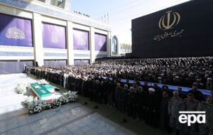 Похорон Хаменеї відбувається без його наступника. Кого помітили на церемонії