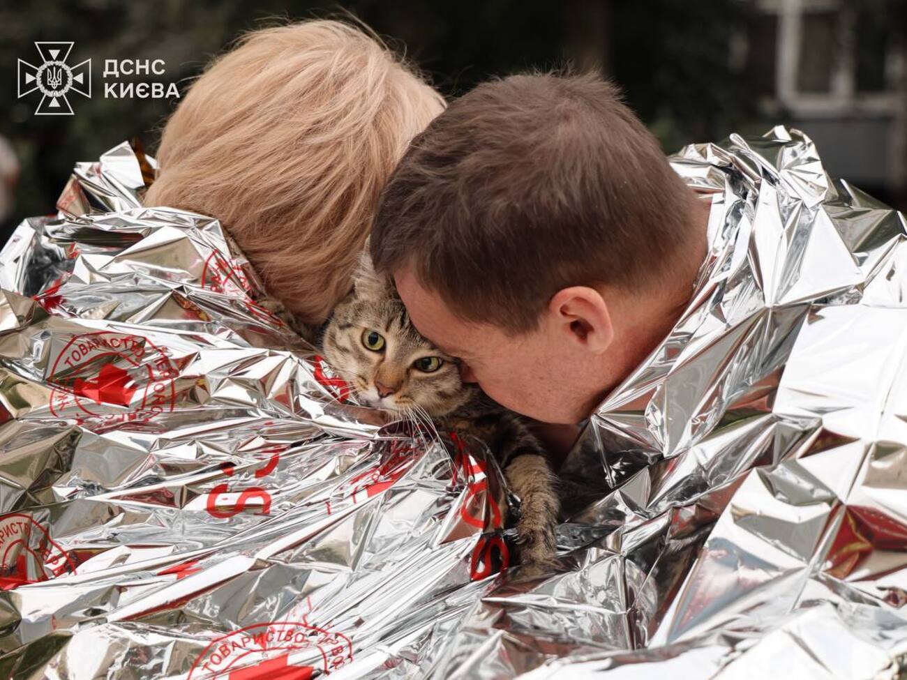 Десятки балістичних ракет, будинки у вогні. Усе, що відомо про другу смертельну атаку РФ на Київ за тиждень. Фото, відео