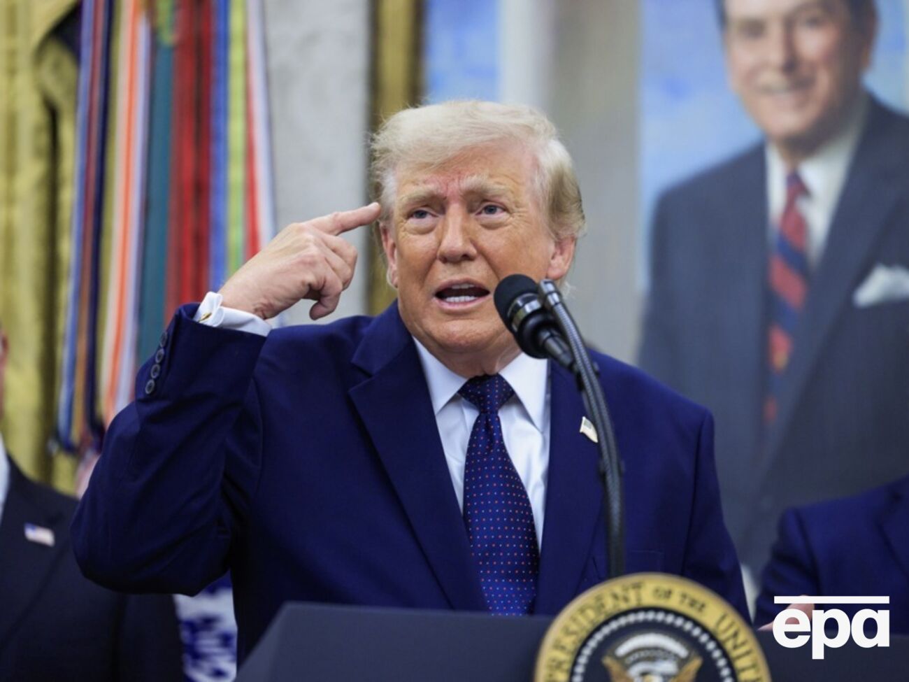 Трамп прокоментував удари РФ по Україні. Заявив, що Путін "відчуває тиск"