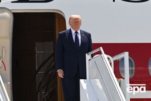 Трамп: Путін і Зеленський хочуть завершити війну, "хоч зараз це не здається ймовірним"