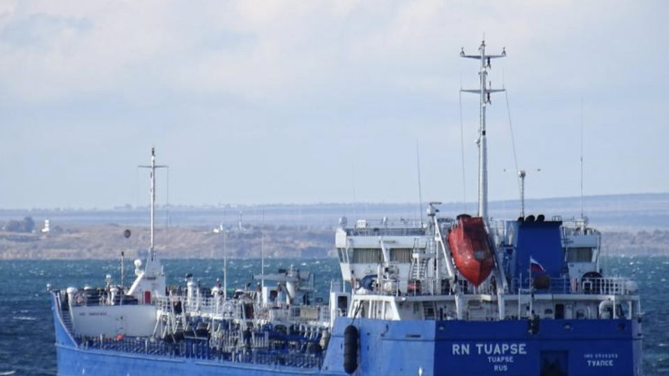 Українські дрони уразили вісім танкерів "тіньового флоту" РФ за одну ніч – Мадяр