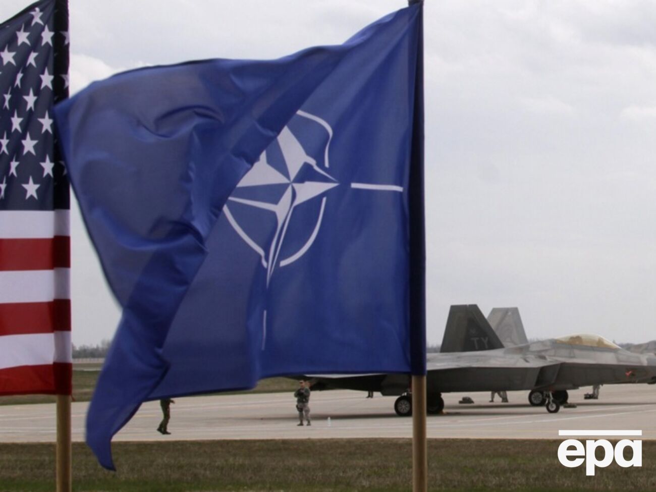 США хочуть відійти від лідерства у допомозі Україні серед членів НАТО. Politico описало проблеми