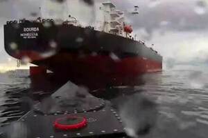 Українські морські дрони відправили на дно підсанкційний російський контейнеровоз. Відео
