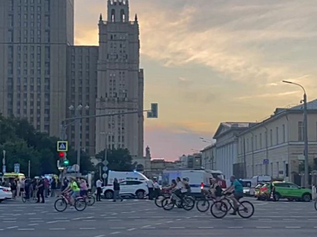 "Смертник" на веранді. Які генерали могли бути в московському ресторані, котрий, імовірно, підірвали
