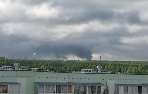 Более 450 дронов атаковали РФ ночью. Летели на Москву, в Татарстане вспыхнул пожар. Видео