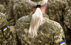 В Украине предлагают мобилизовать бездетных женщин. О чем речь