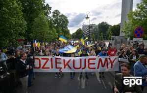 Майже 70% поляків підтримують депортацію безробітних українських чоловіків призовного віку – опитування