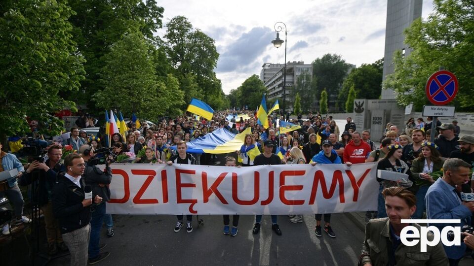 Почти 70% поляков поддерживают депортацию безработных украинских мужчин призывного возраста – опрос