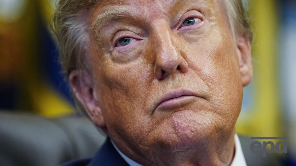 Трамп стверджує, що США "повністю контролюють" Ормузьку протоку
