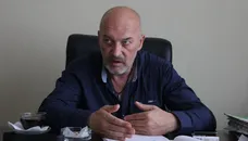 Невже ніхто не перевірив документи людини, якій віддавали під контроль фінансову систему держави? Чи все перевірили – й усіх усе влаштувало?