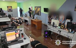 В Україні припинили роботу майже сотні шахрайських колцентрів. Як вони працювали