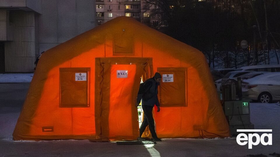 "Ми не бачимо всіх". Для чого київська влада збирає списки людей на евакуацію