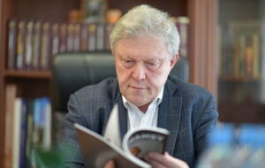 "Вас переїхала система", могила у Львові. Хто такий Явлінський, чию партію зняли з виборів у РФ. Головне