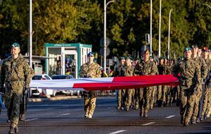 Крупнейший военный парад в Польше пройдет без Украины. Почему историк заявил о предательстве