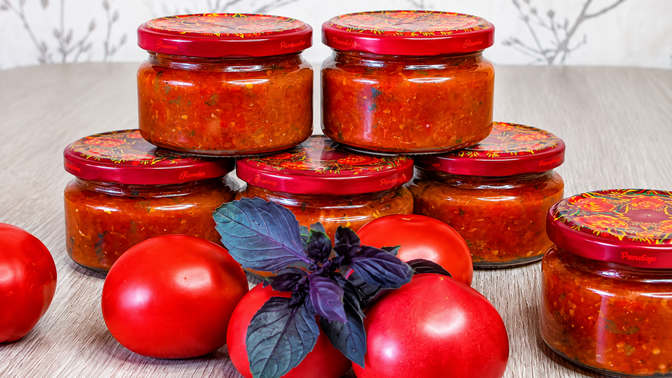 Густой томатный соус с секретной добавкой. Рецепт вкусной и ароматной консервации на зиму