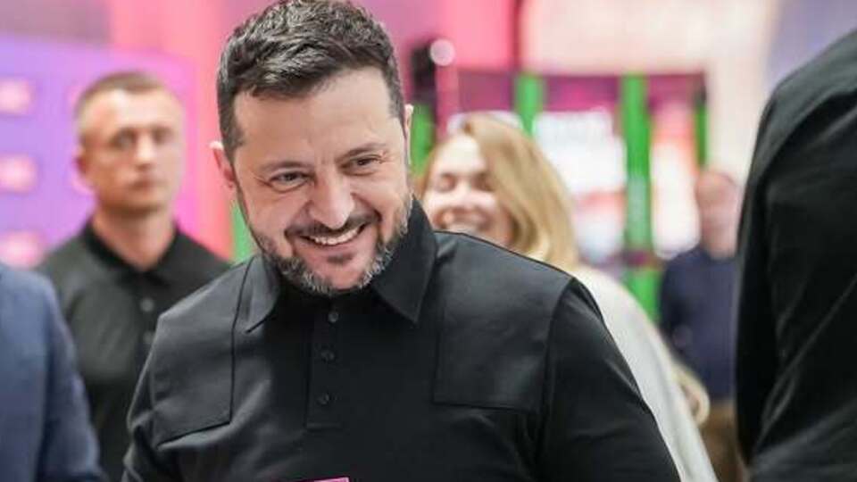 "Ніхто не зможе забрати моє море". Зеленський – про мрії, родину і силу обіймів