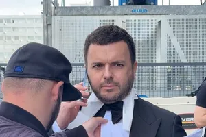 "Чекаємо на ексклюзивні кадри з першої ночі молодят". Решетнік ошелешив знімком з Роналду і його дружиною
