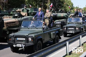 Польща масштабним парадом святкує День збройних сил. Фото, відео