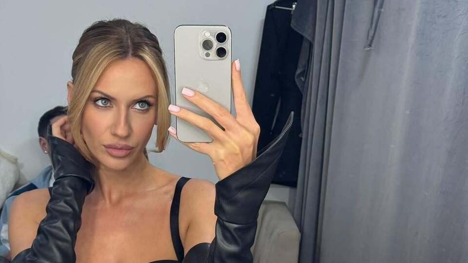 Нікітюк "підпалила" мережу зухвалим fashion-образом. Пікантні фото 38-річної зірки