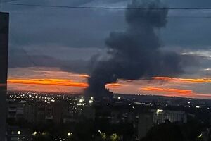 "Фламінго" вдарили по РФ. Горить ракетно-космічне підприємство, під атакою опинився військовий аеродром
