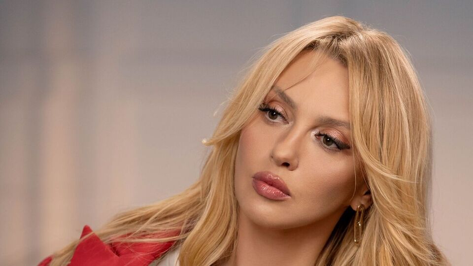 "Вона витіснила Баскова з України". Кулеба емоційно висловився про творчість Полякової