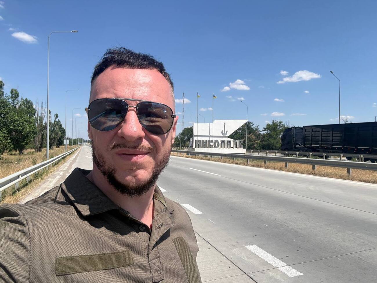 "Місто на хвилі". Фотограф Ревуцький показав справжнє життя прифронтового Миколаєва