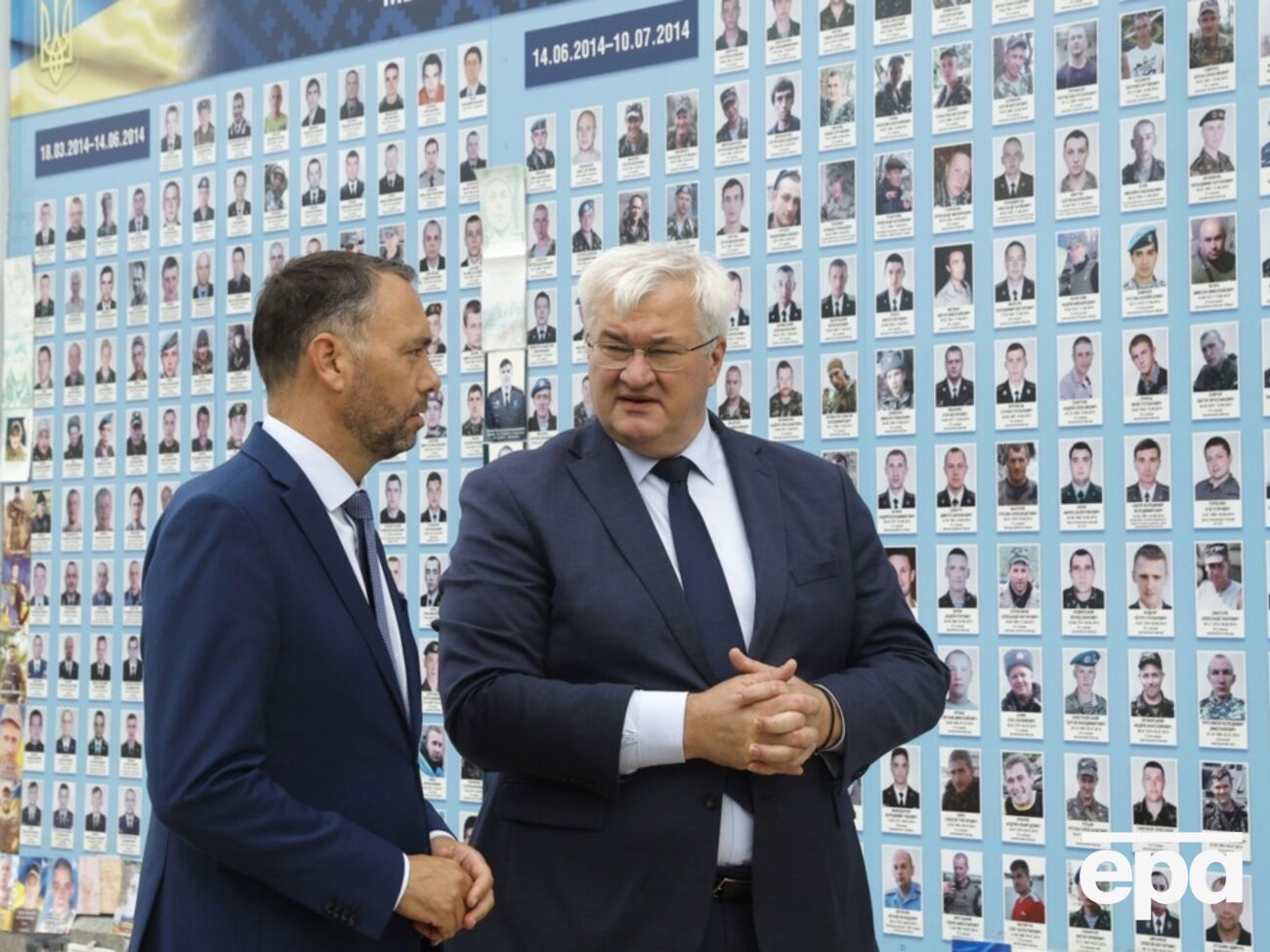 "Суровая реальность войны". Сибига показал, как вел переговоры с Прево в укрытии