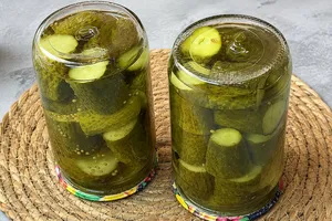 Рецепт прост, а огурцы получаются хрустящими и ароматными. Секретный способ идеальной консервации