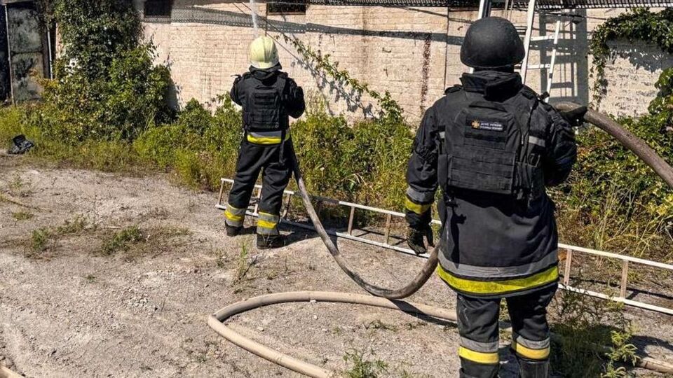 Російська ракета вбила щонайменше 10 людей у Харківській області