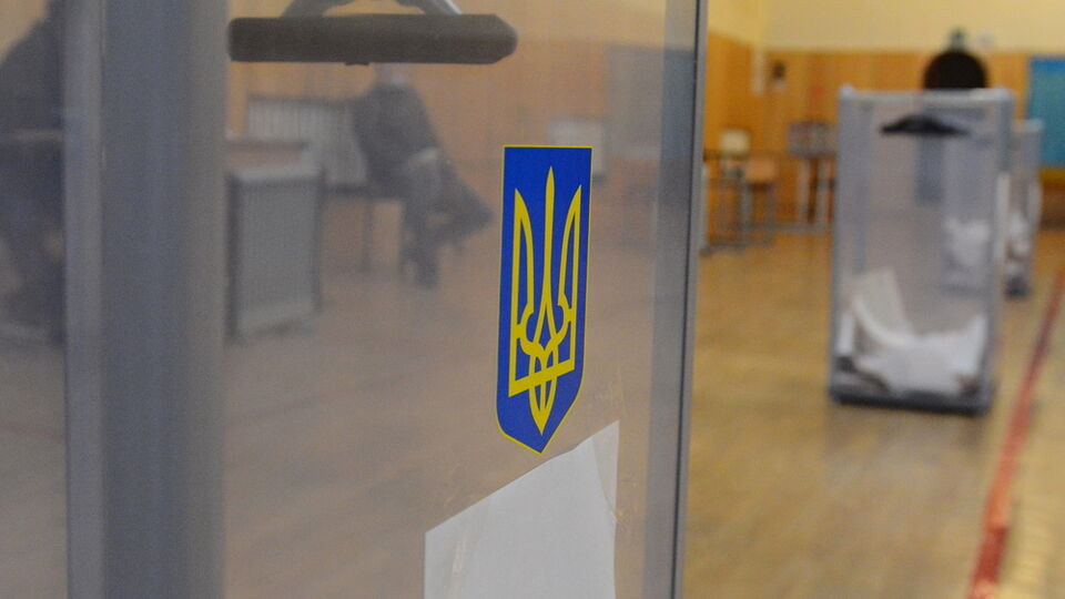 Влада й політики повинні шукати способи вистояти у війні, а не займатися виборами – Палатний