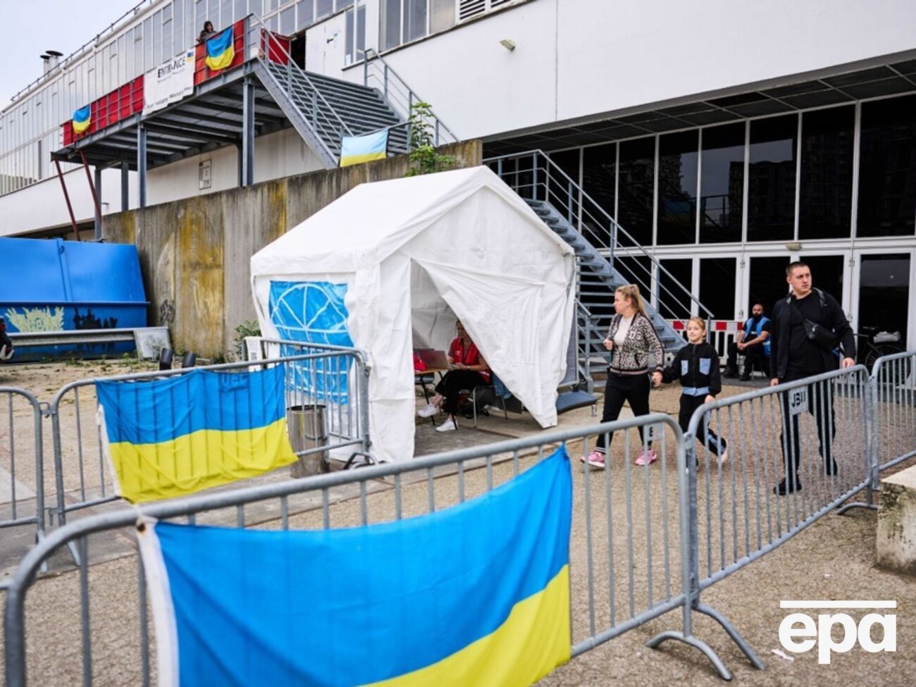 "Немає різниці між чоловіками й жінками". У ЄС пояснили нові правила тимчасового захисту для українців