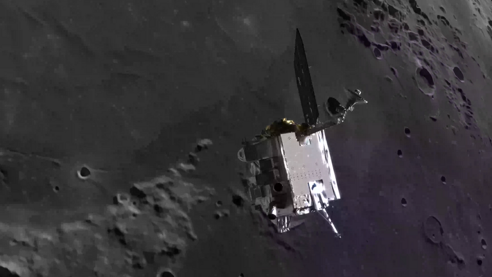 Зонд NASA зняв новий кратер на Місяці. Він утворився від падіння ракети