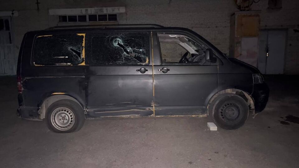 У Луцьку 30 цивільних побили автомобіль ТЦК і військовослужбовців
