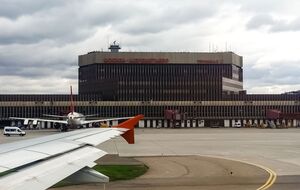 Україна готувала масовані атаки на аеропорти Москви. ЗМІ дізнався, як називалася операція і чому її зупинили