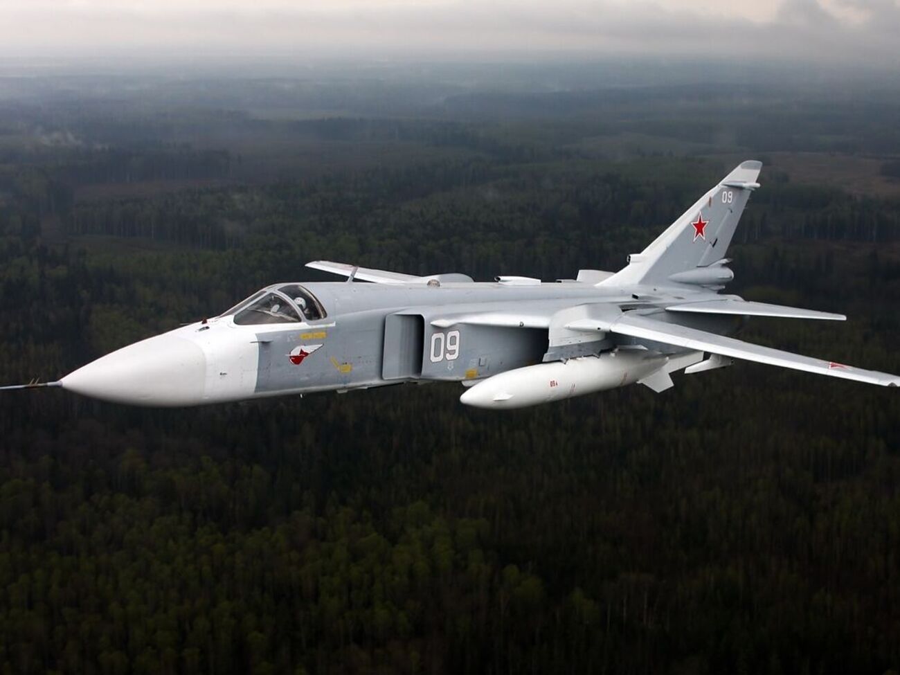 ЗСУ знищили в Криму російський бомбардувальник Су-24М – Зеленський 