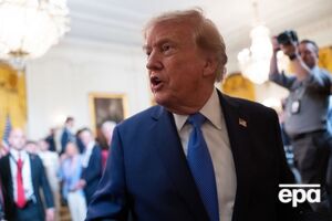 Трамп заявил, что его хотят "импичментировать", и призвал избирателей мобилизоваться
