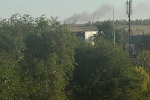 "OZONовая дыра". Дроны поразили логистический хаб в Оренбурге, он разгорается